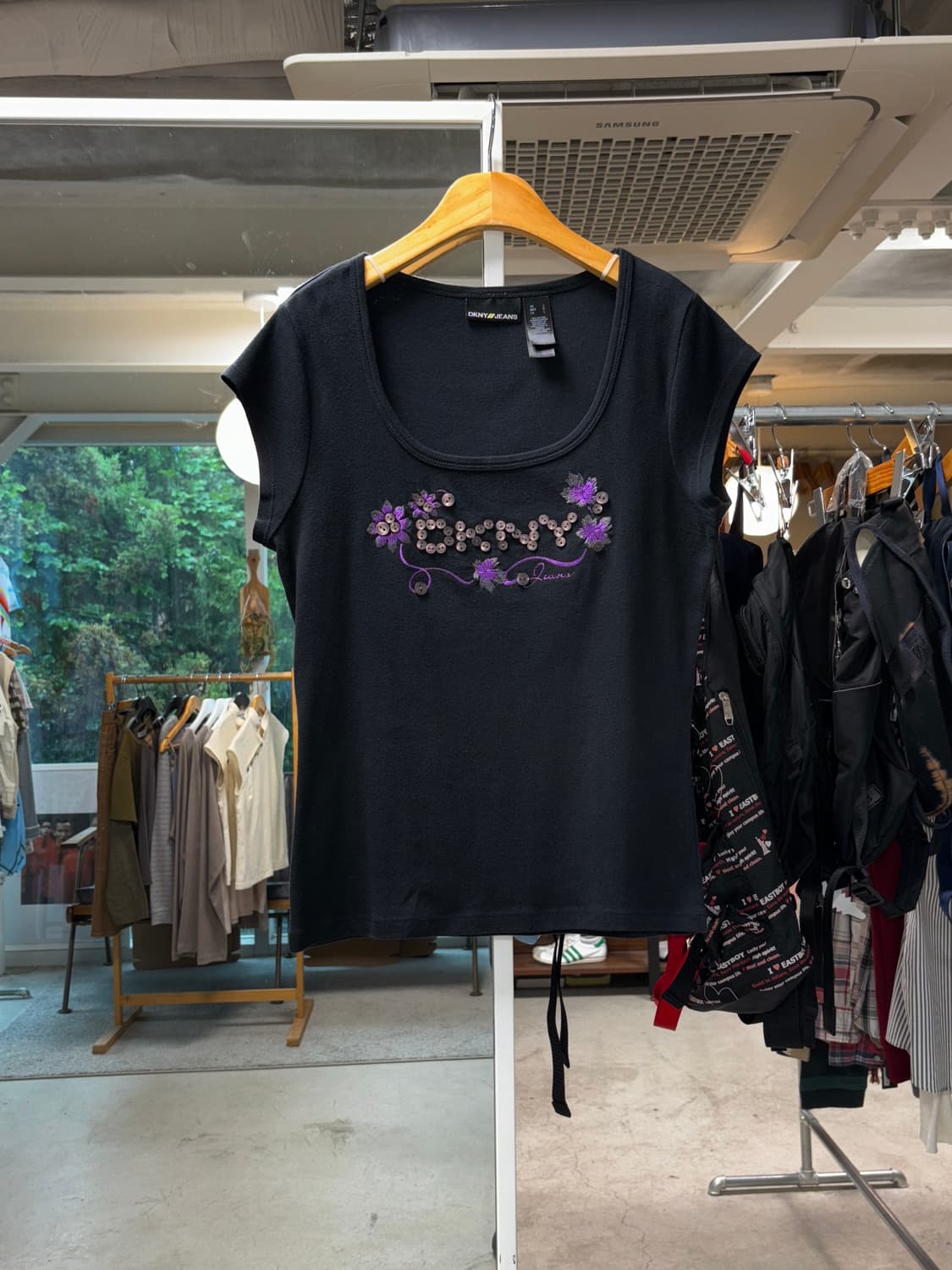 Dkny 버튼 자수 티셔츠 상품이미지1