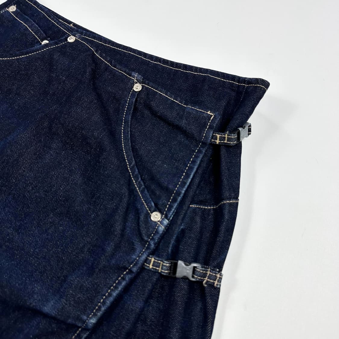 28 리바이스 여성 엔지니어드 생지 데님 스커트 상품이미지3