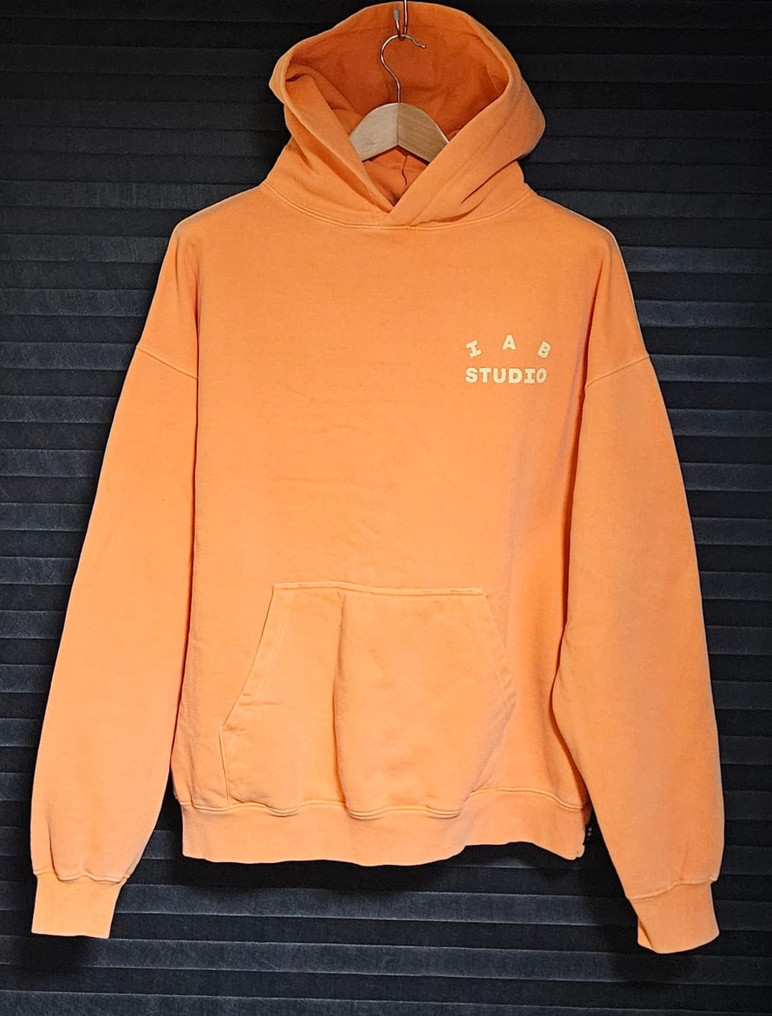 XL 아이앱 스튜디오 피그먼트 후드티 살몬 상품이미지1