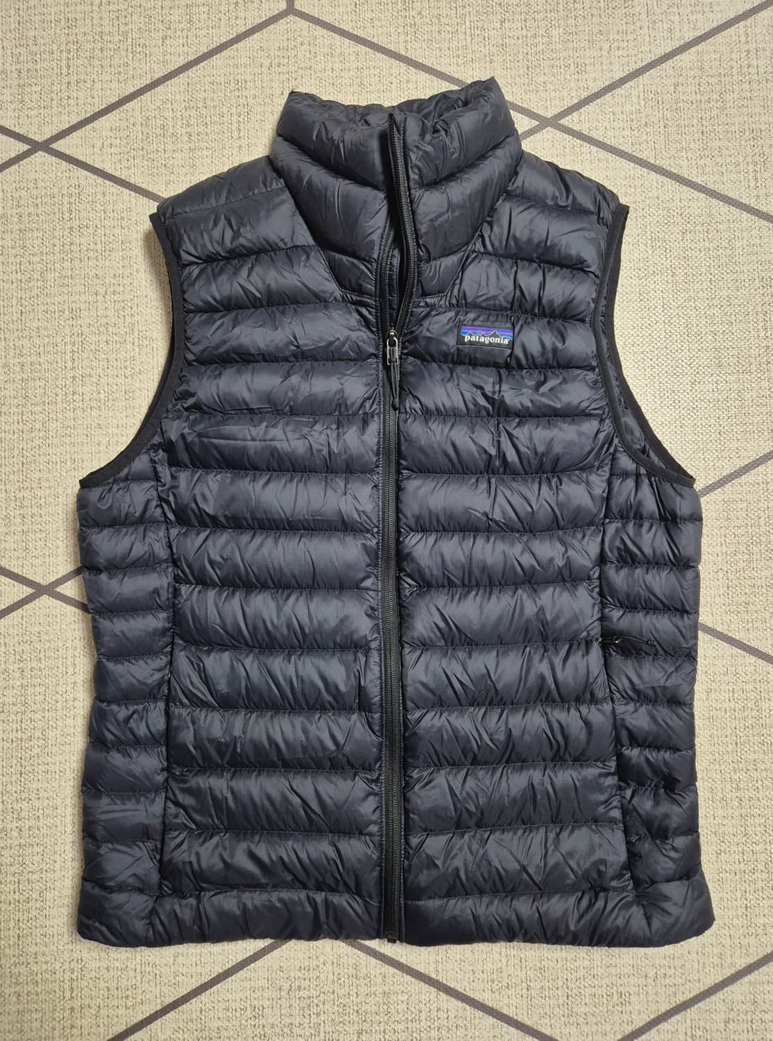 파타고니아 다운스웨터 경량패딩 베스트 상품이미지1