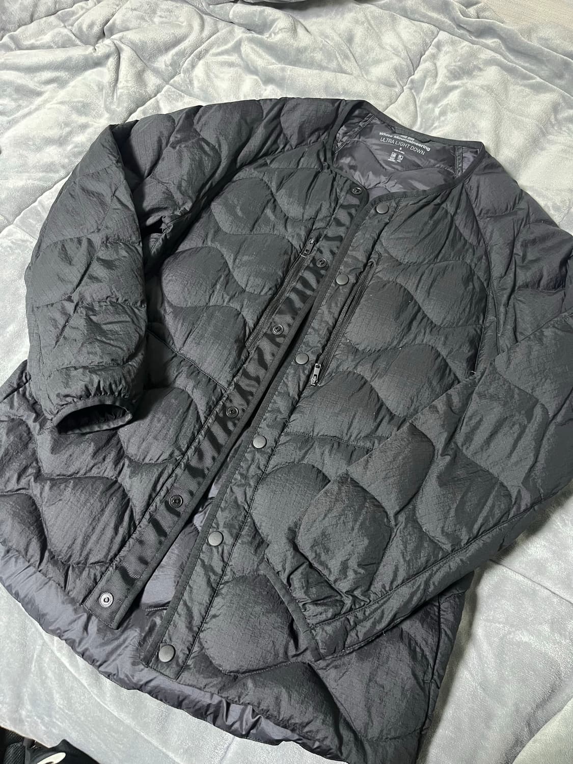 유니클로 화이트마운티니어링 경량 M 상품이미지1