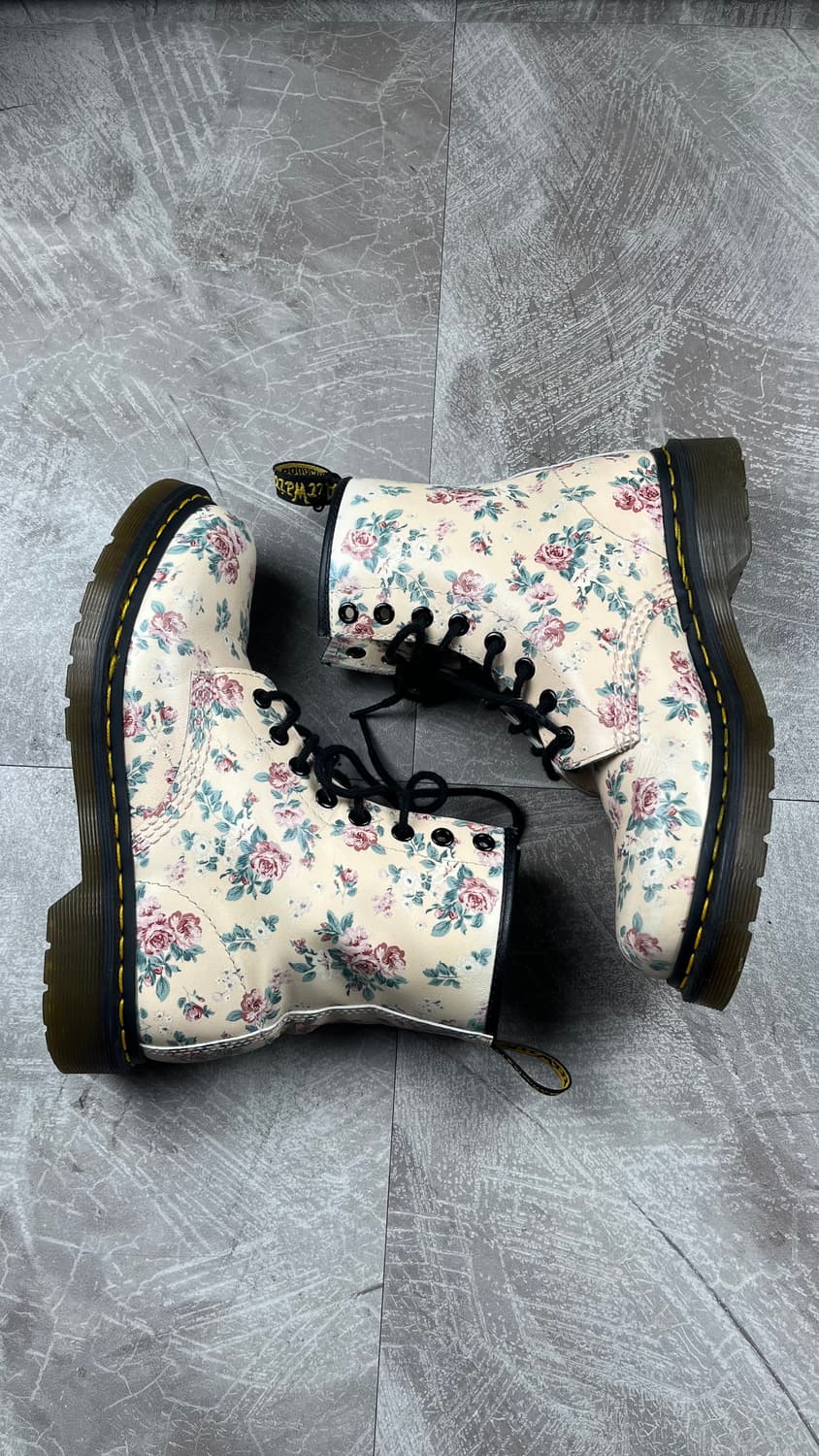 닥터마틴 플로럴 245 상품이미지3