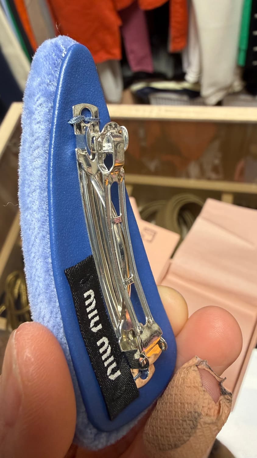 (새상품) 미우미우 벨벳 헤어핀 아이리스 컬러 상품이미지9