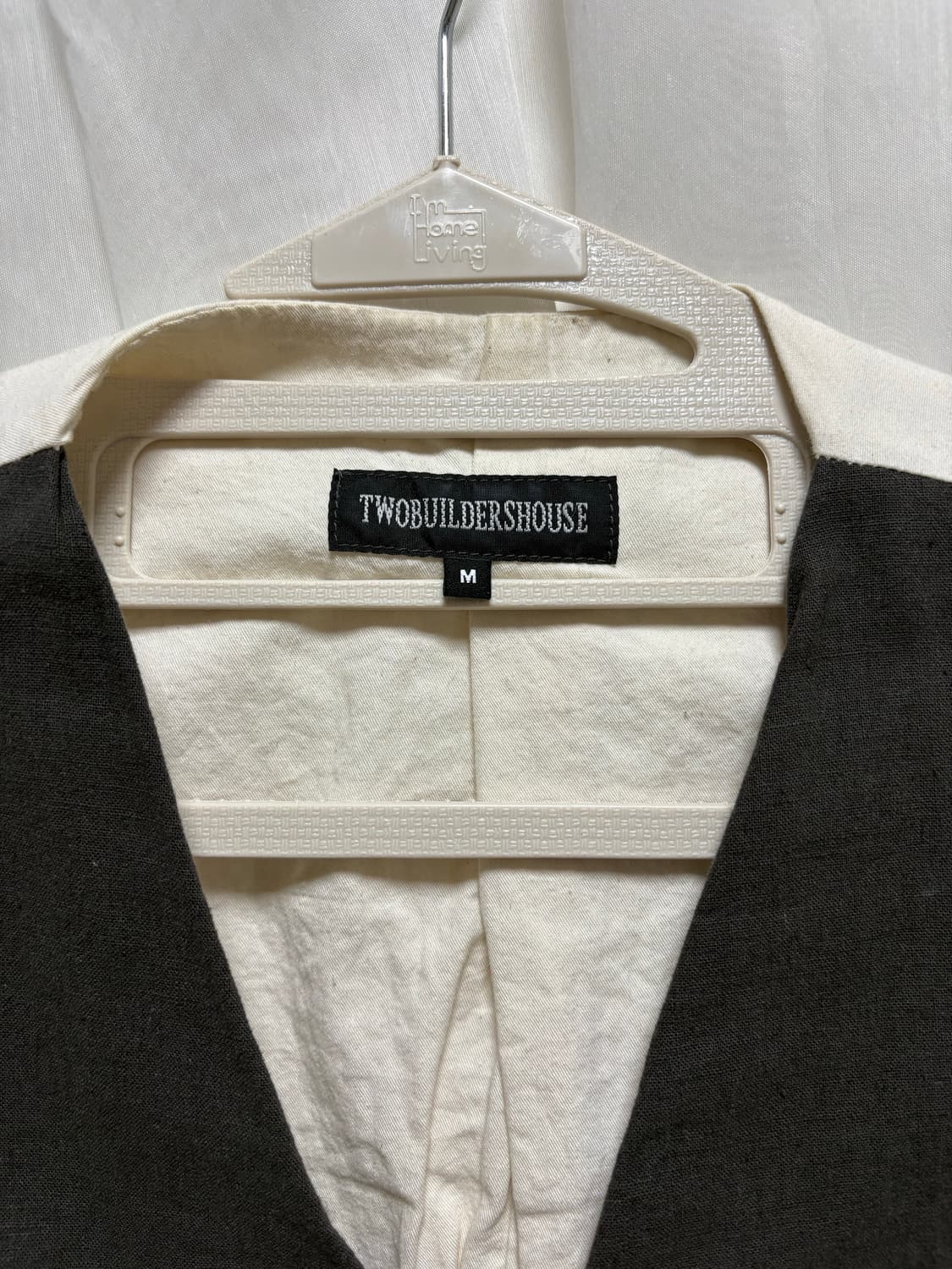 Twobuildershouse. Linen vest 상품이미지2