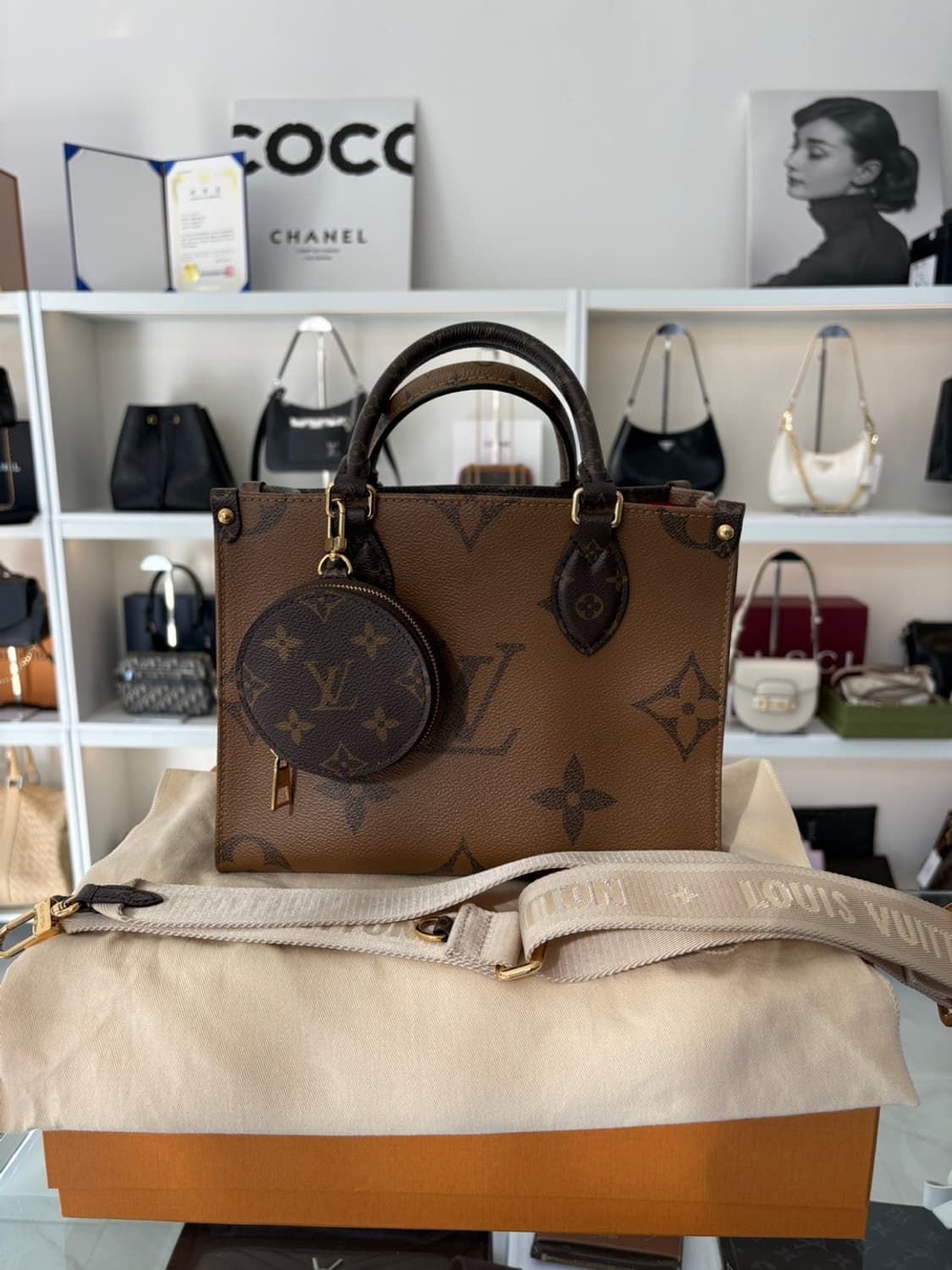 [정품] 루이비통 온더고 pm 상품이미지1