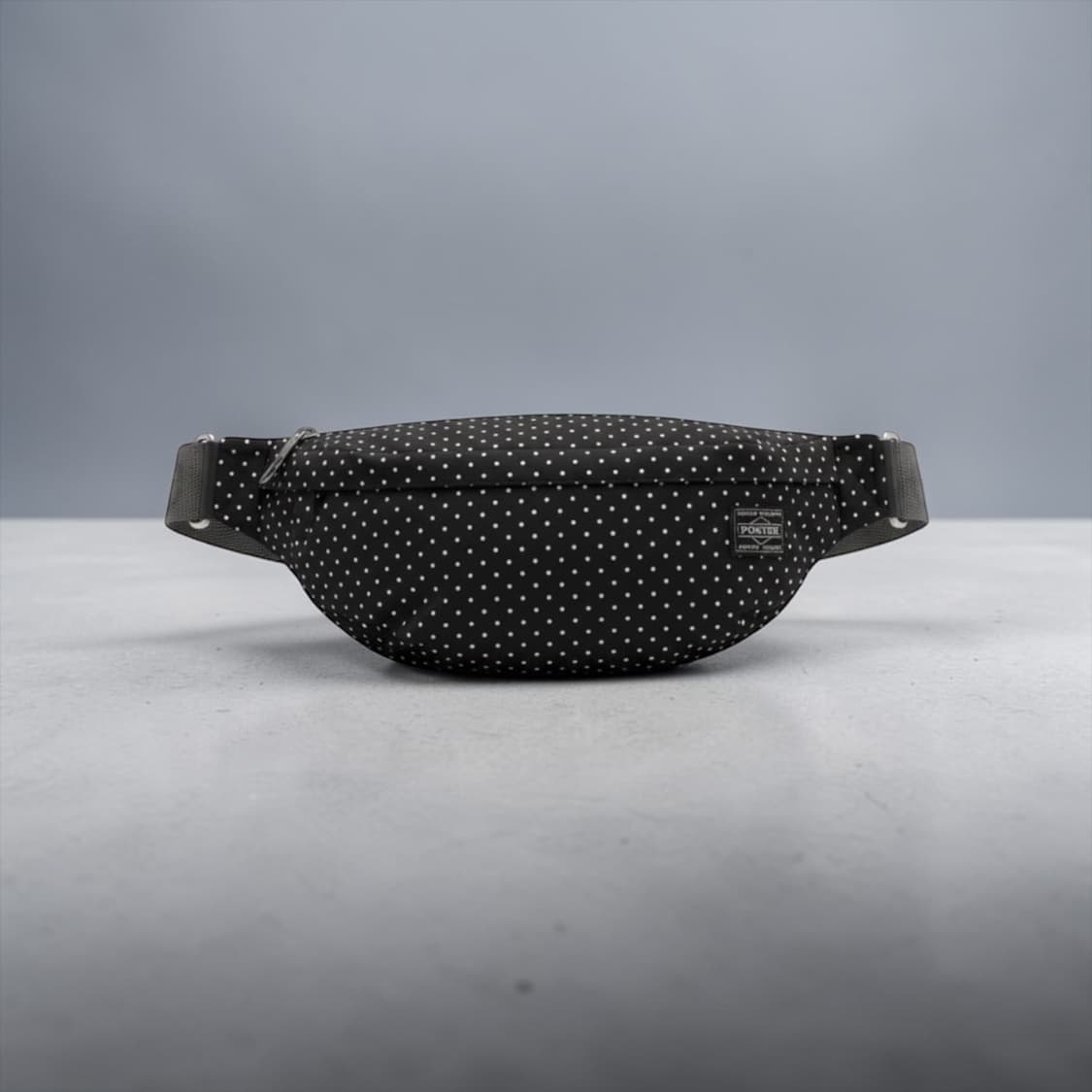 요시다포터 00s 도트패턴 크로스백 상품이미지1