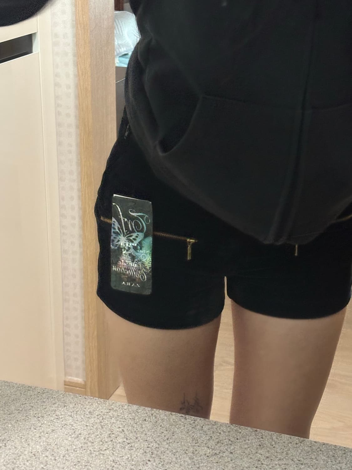 자라 벨벳 로우라이즈 숏팬츠 상품이미지3