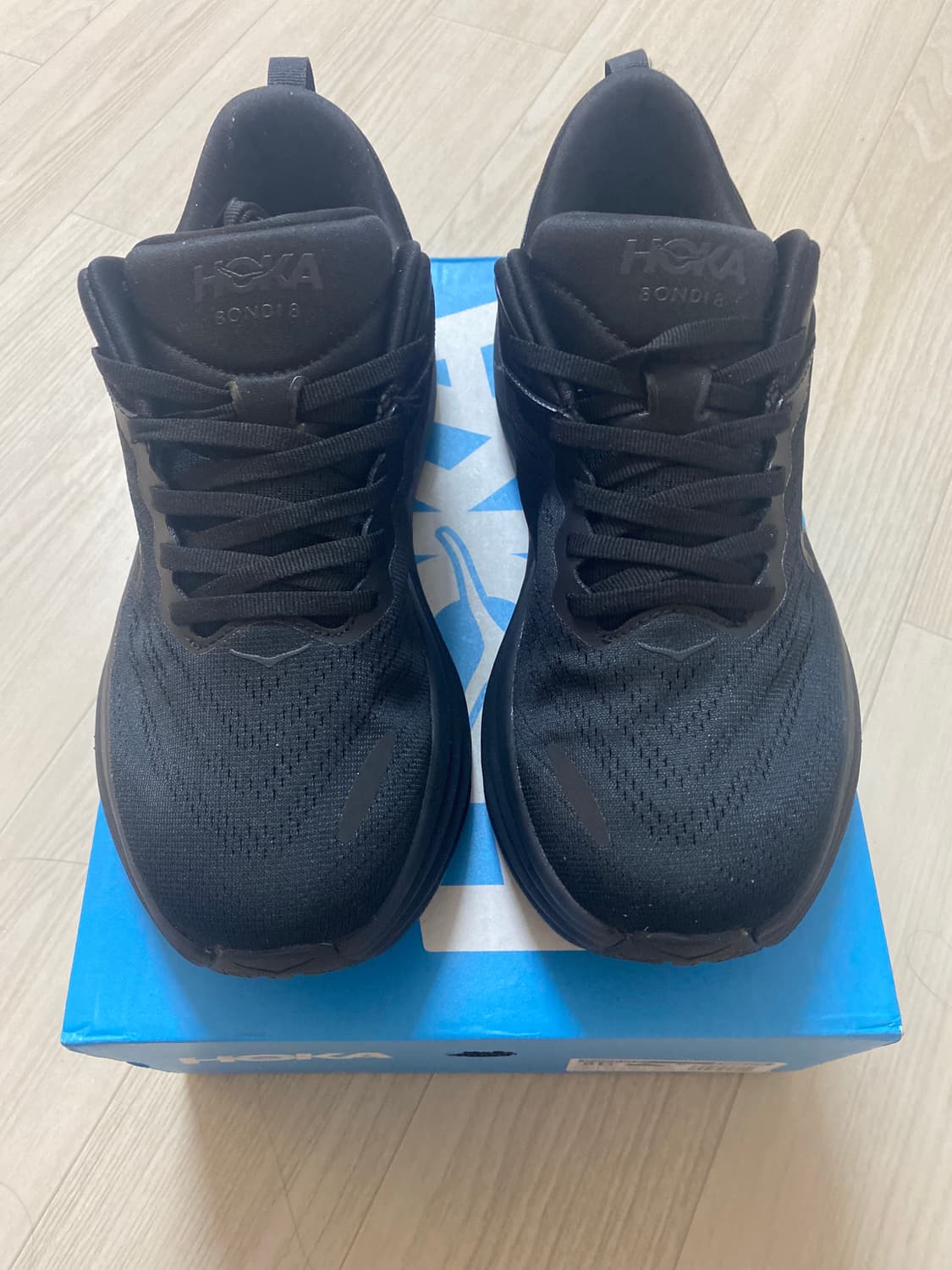 호카 본디8 레귤러235 새상품 상품이미지4