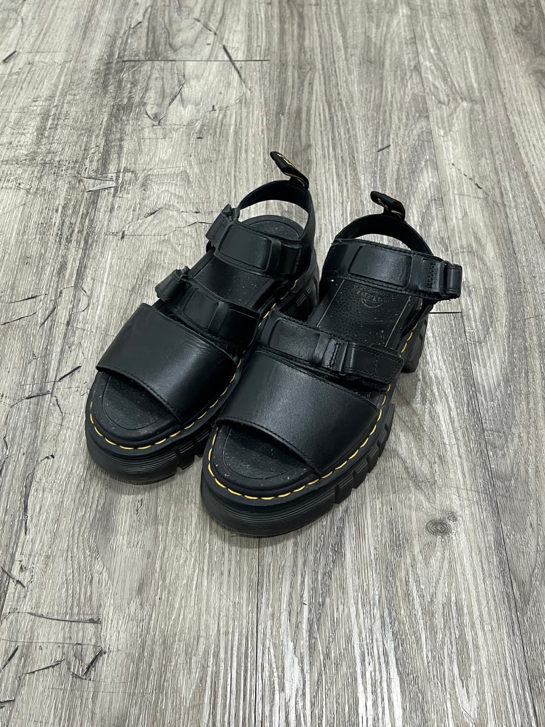 Dr Martens 닥터마틴 리키3 스트랩 샌들 상품이미지1