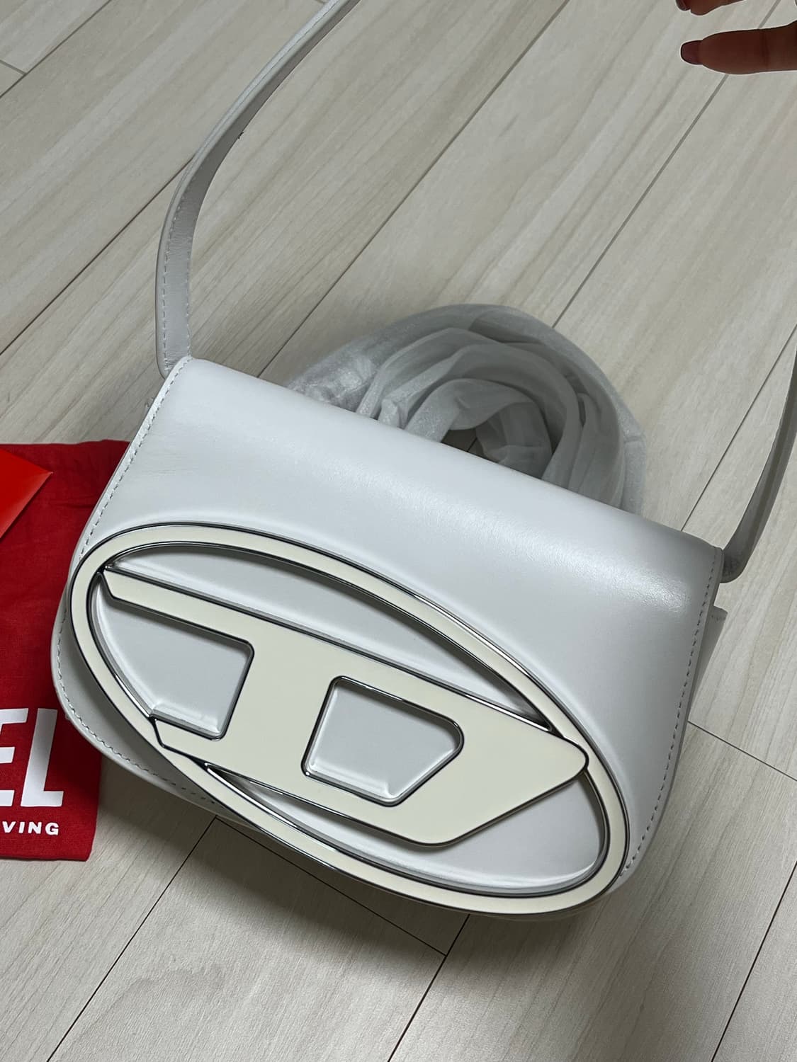 디젤 숄더백 화이트 상품이미지3