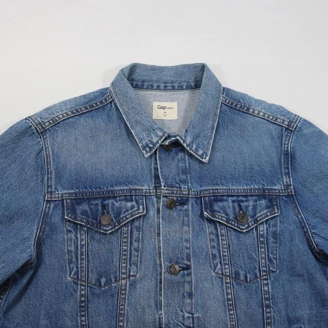 (착용컷) GAP 데님 트러커 자켓 (남성용 100) 상품이미지5