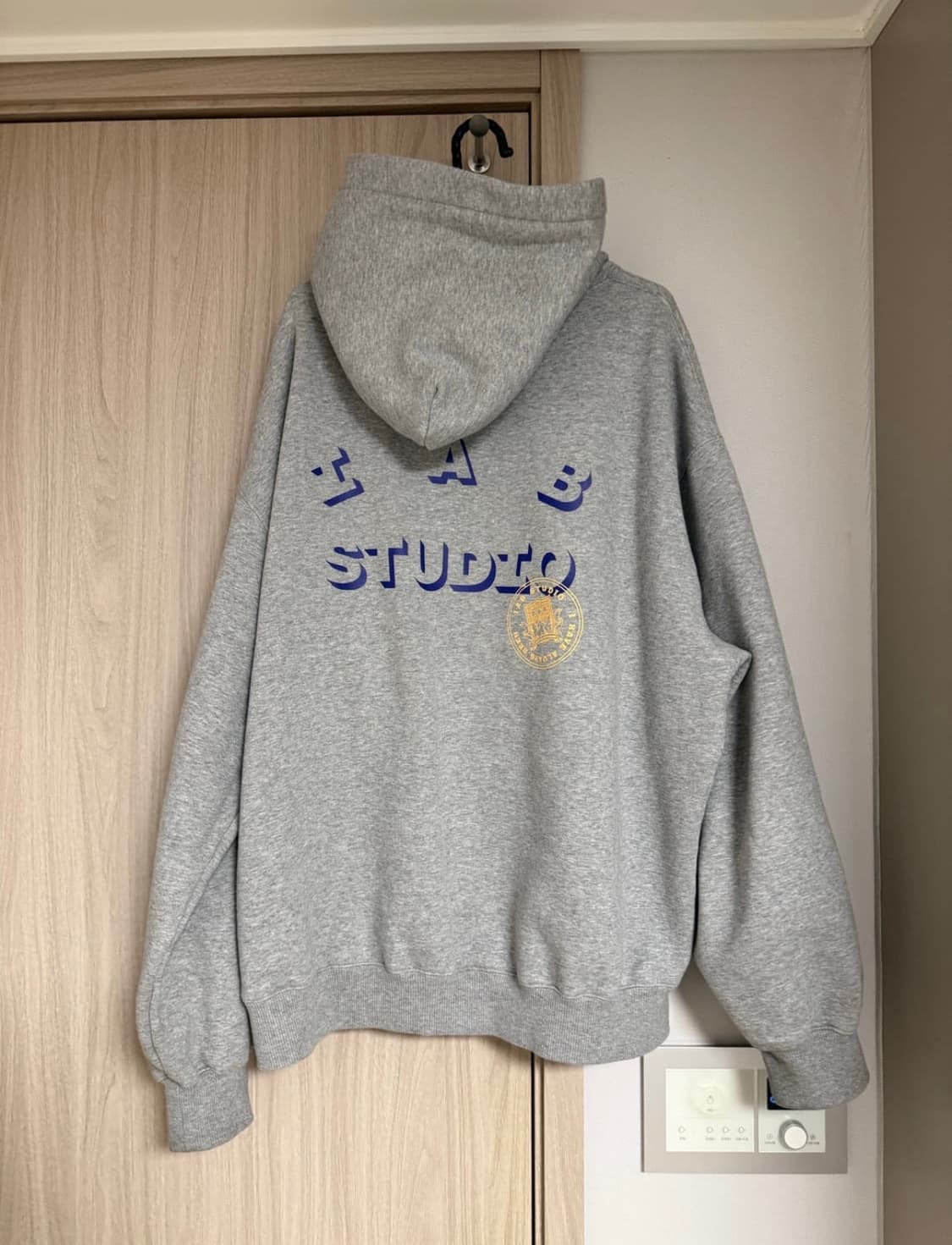 아이앱스튜디오 스토리지 룸 후드티 그레이 xxl 상품이미지1