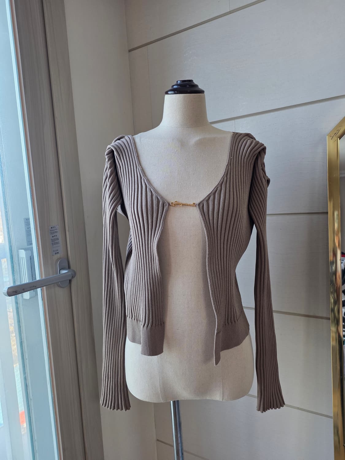 정품 자크뮈스 프랄루 가디건 상품이미지4