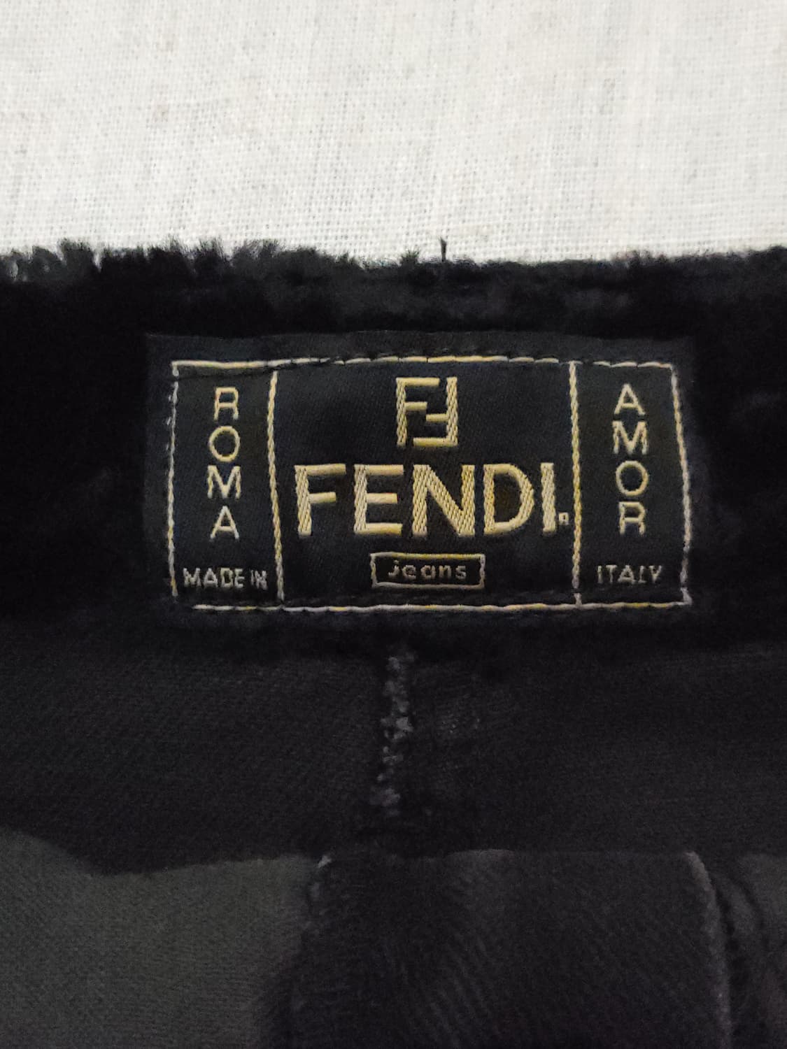 FENDI 블랙 벨벳 미니스커트 m 상품이미지4