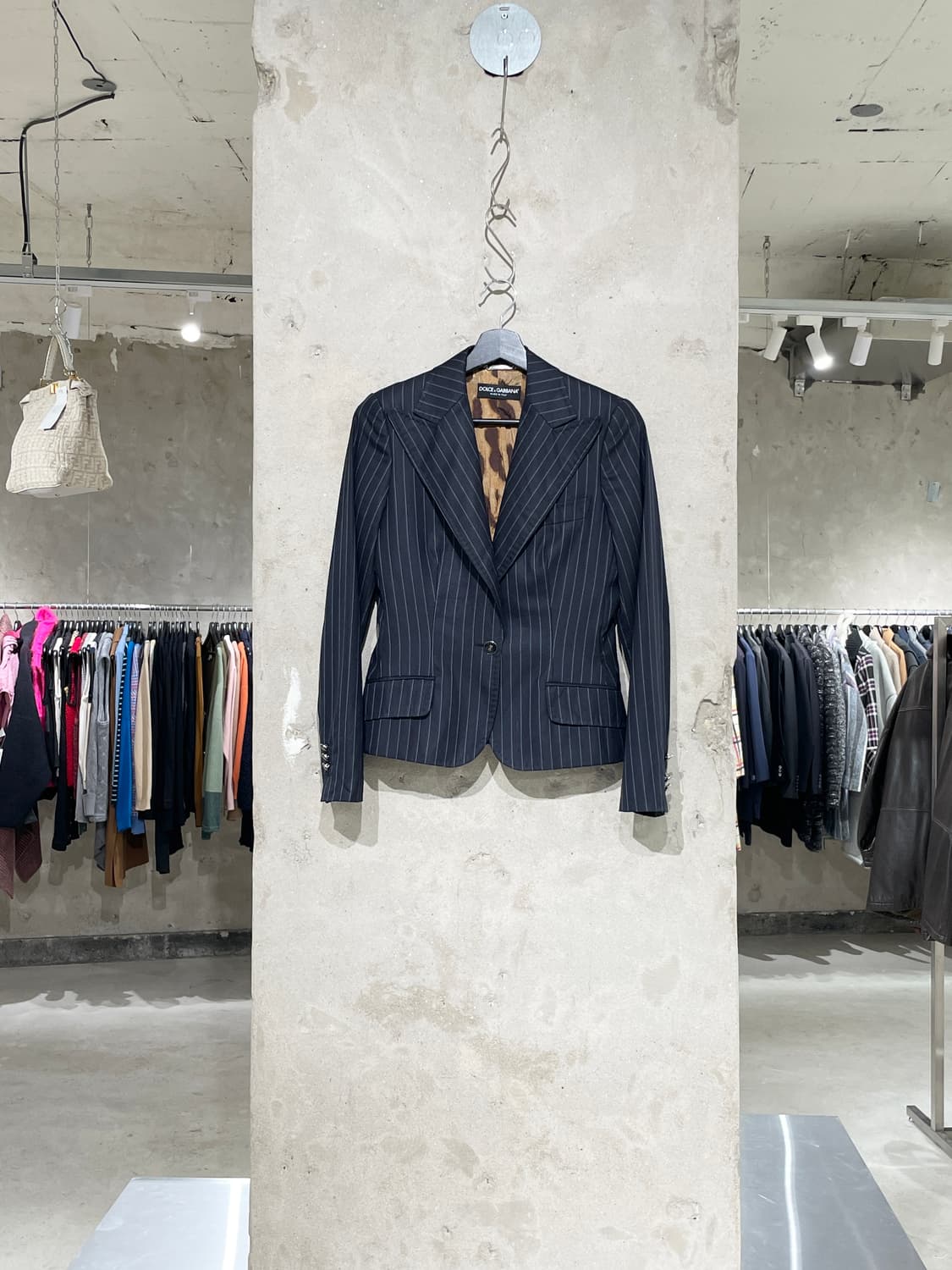 돌체 앤 가바나 블랙 레오파드 라이닝 스트라이프 자켓 상품이미지1