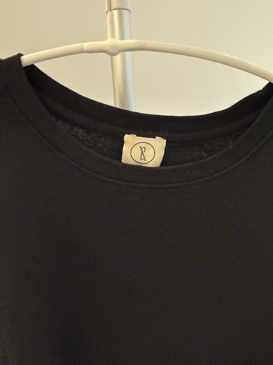 식스앤어하프 크루넥티 블랙 반팔 M 상품이미지5