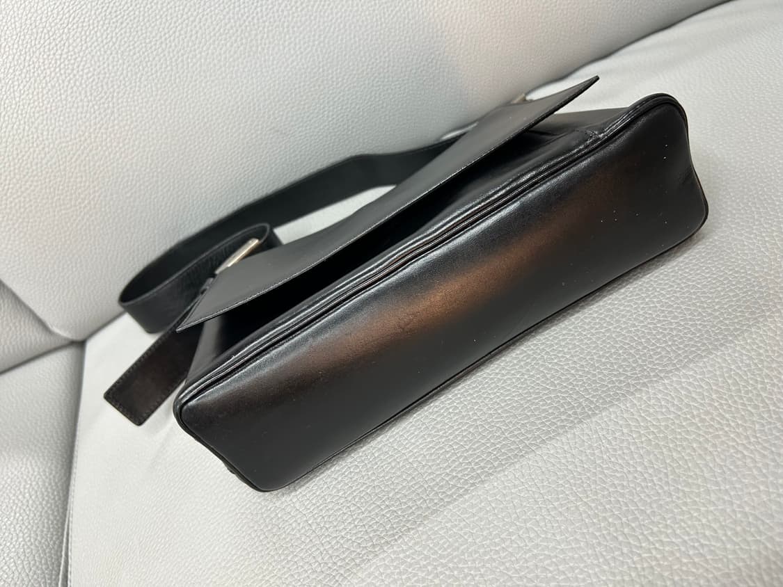 살바토레 페라가모 간치니 레더 숄더백 블랙 상품이미지8