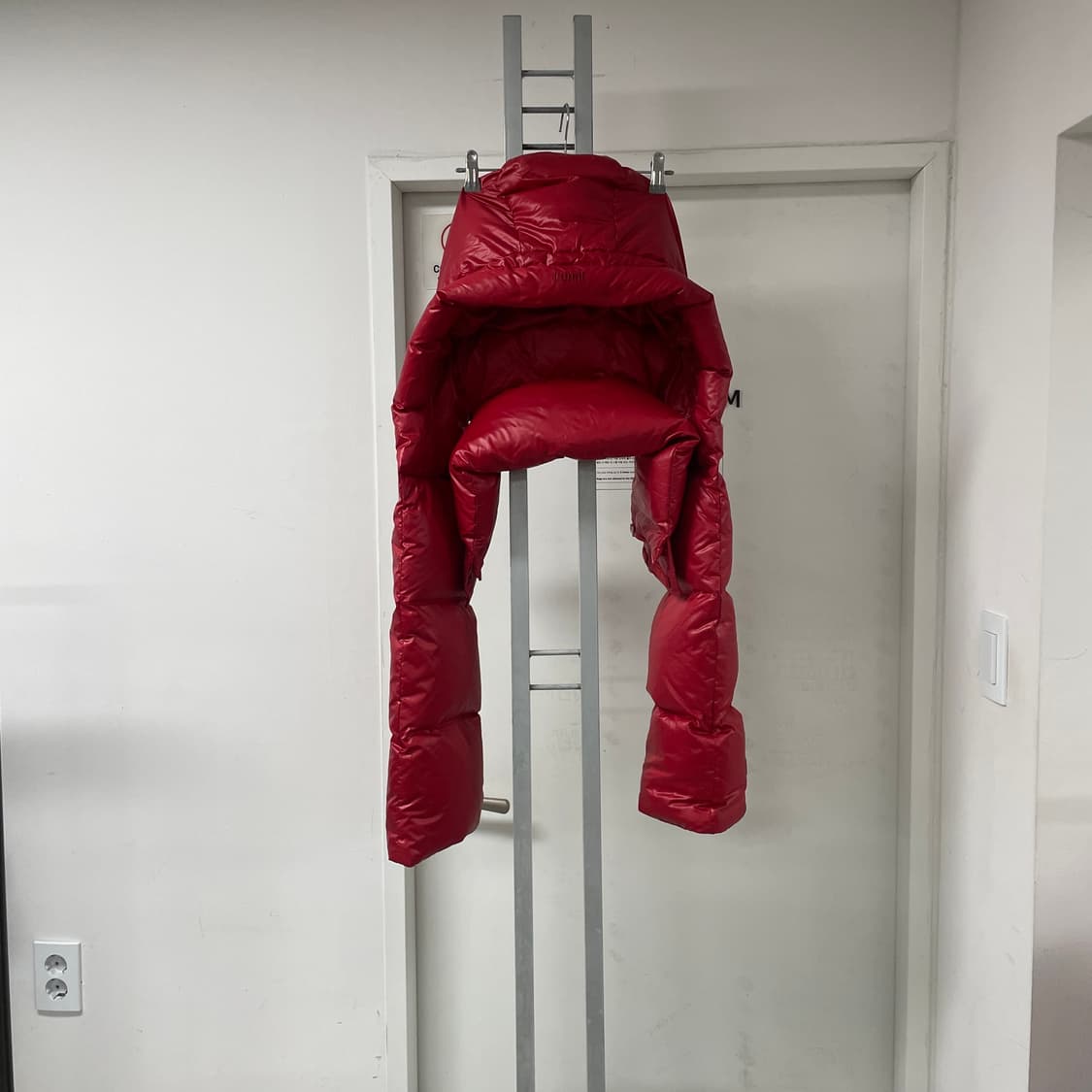 juun.j 후드 패딩 머플러 레드 상품이미지1