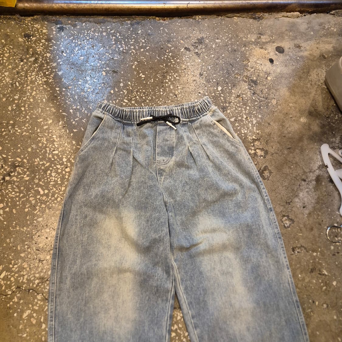 30~32인치 허리밴딩 워싱 와이드데님팬츠  상품이미지4