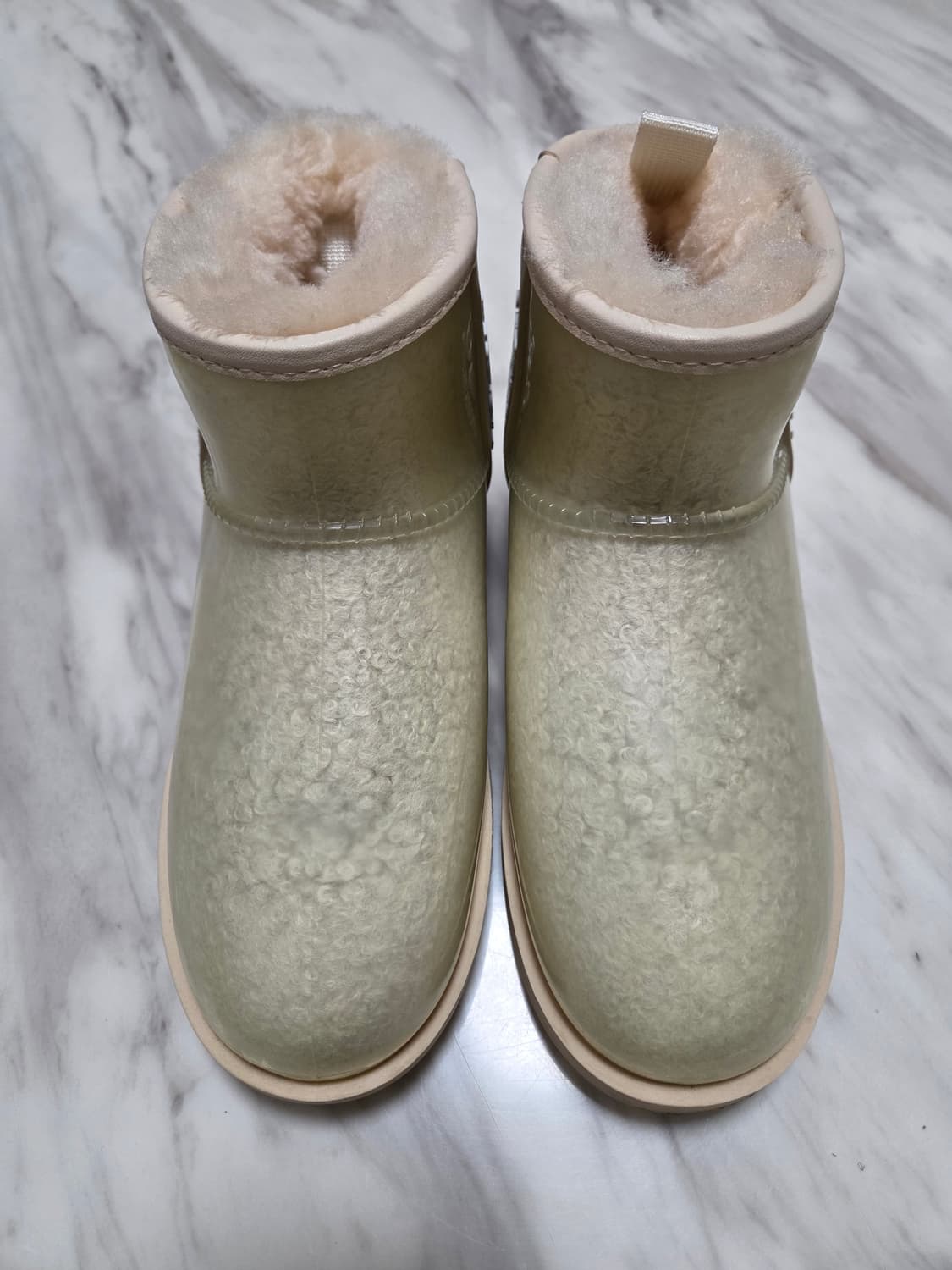 어그 클래식 클리어 울트라미니 부츠 상품이미지9