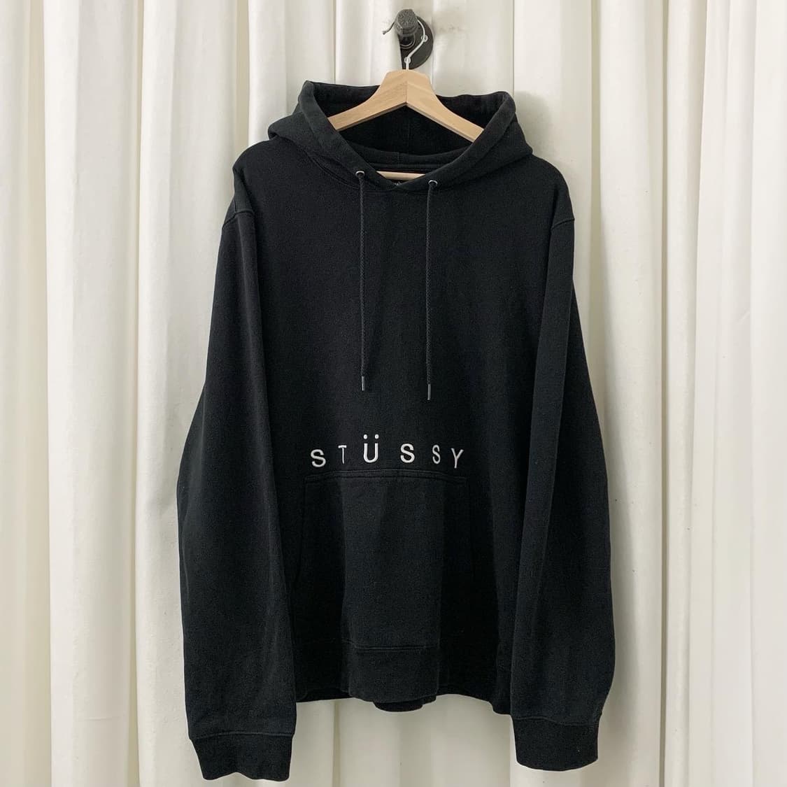 스투시 블랙 스마일로고 후드티 상품이미지1