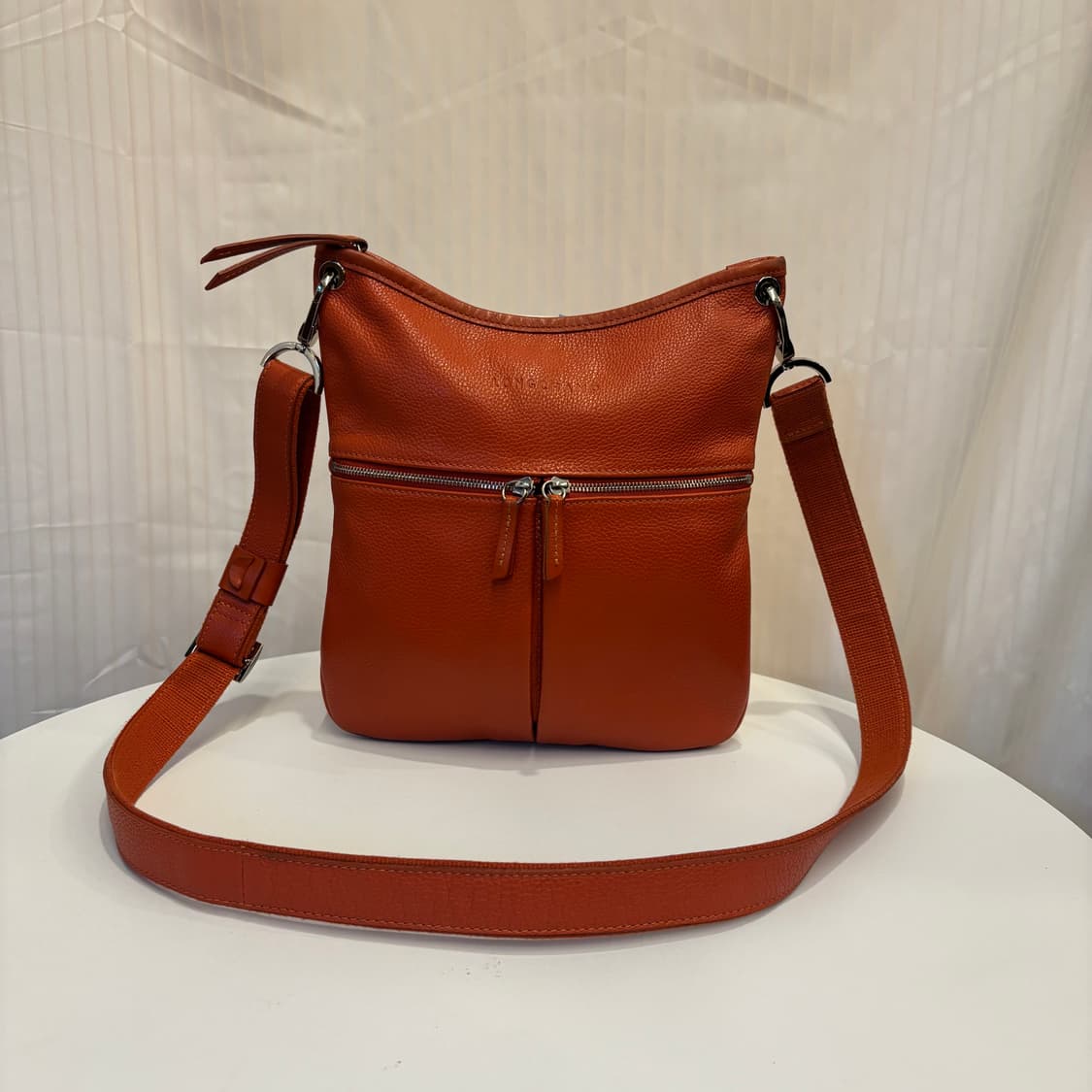 정품 롱샴 가죽 크로스백     상품이미지1