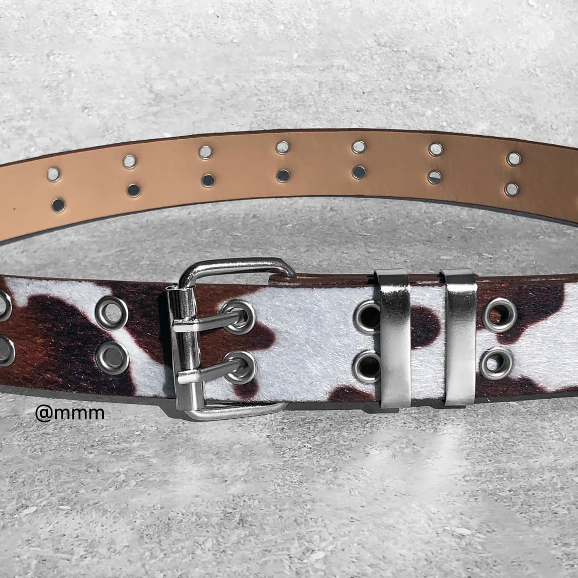 [Unisex] 카우헤어 더블 아일렛 송치 벨트 상품이미지1