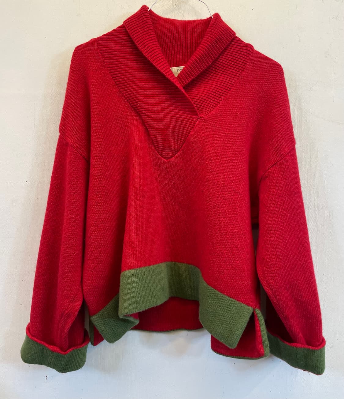 배색 레드니트 빨간니트 크리스마스니트 크리스마스룩 연말룩데이트룩 상품이미지1