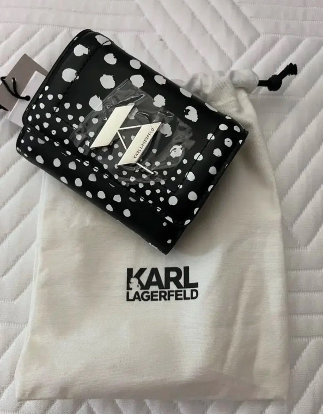 칼라거펠트 지갑 새상품 상품이미지1