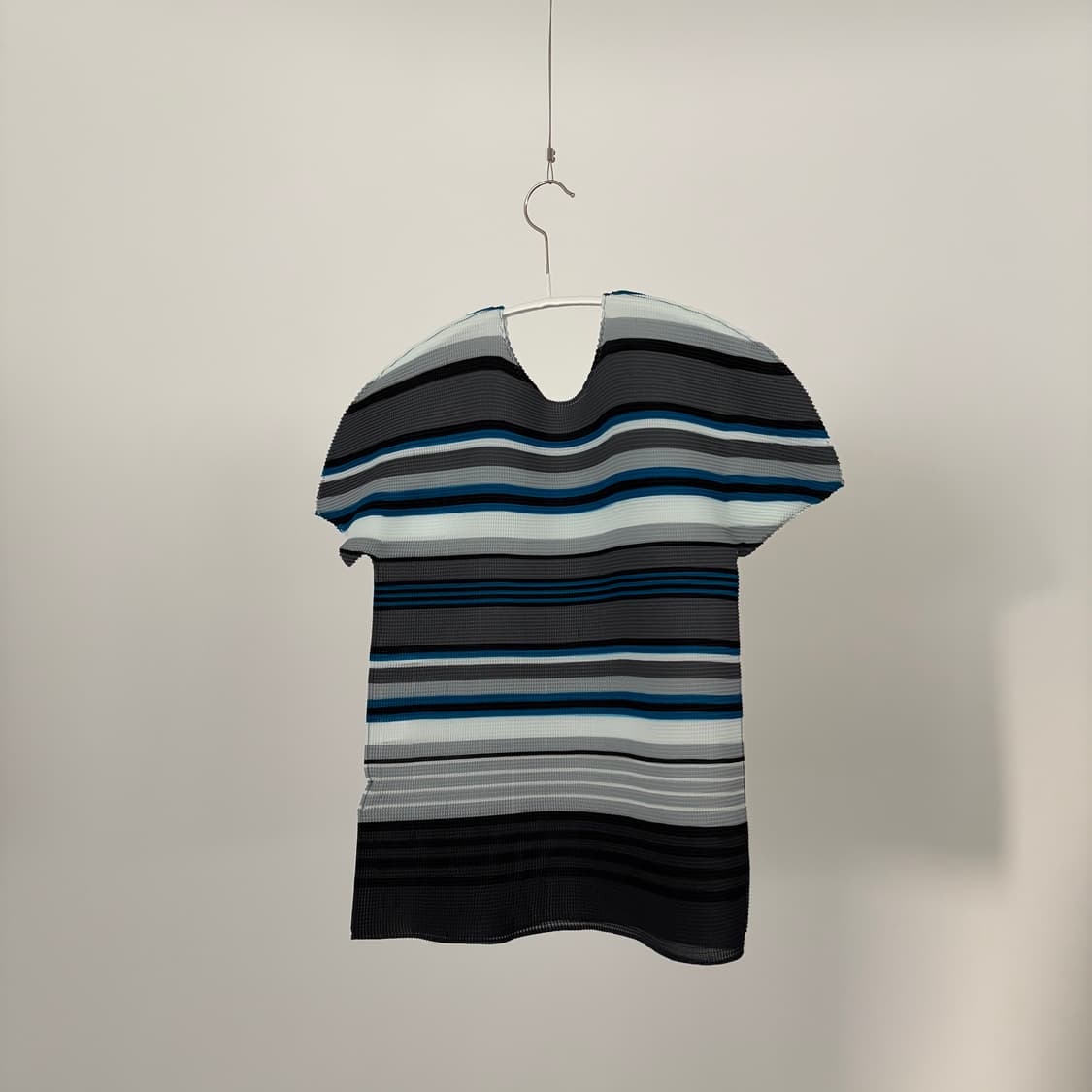 Ripple Stripe Pleated Blouse 상품이미지5