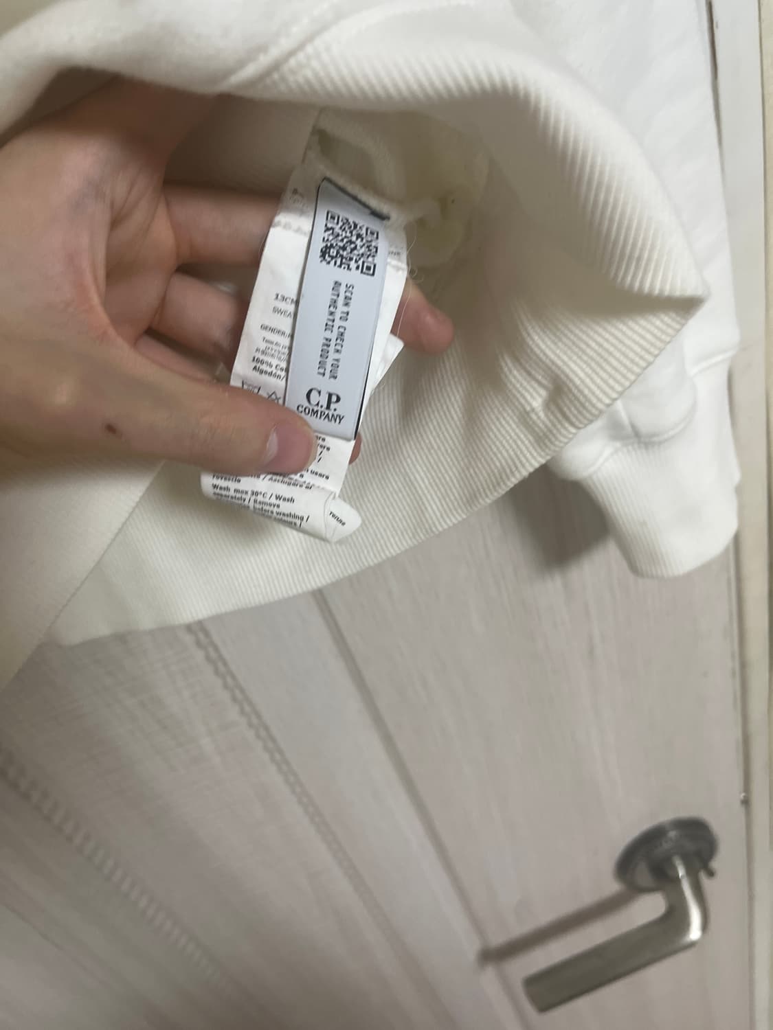 cp컴퍼니 22fw 화이트 맨투맨 상품이미지3