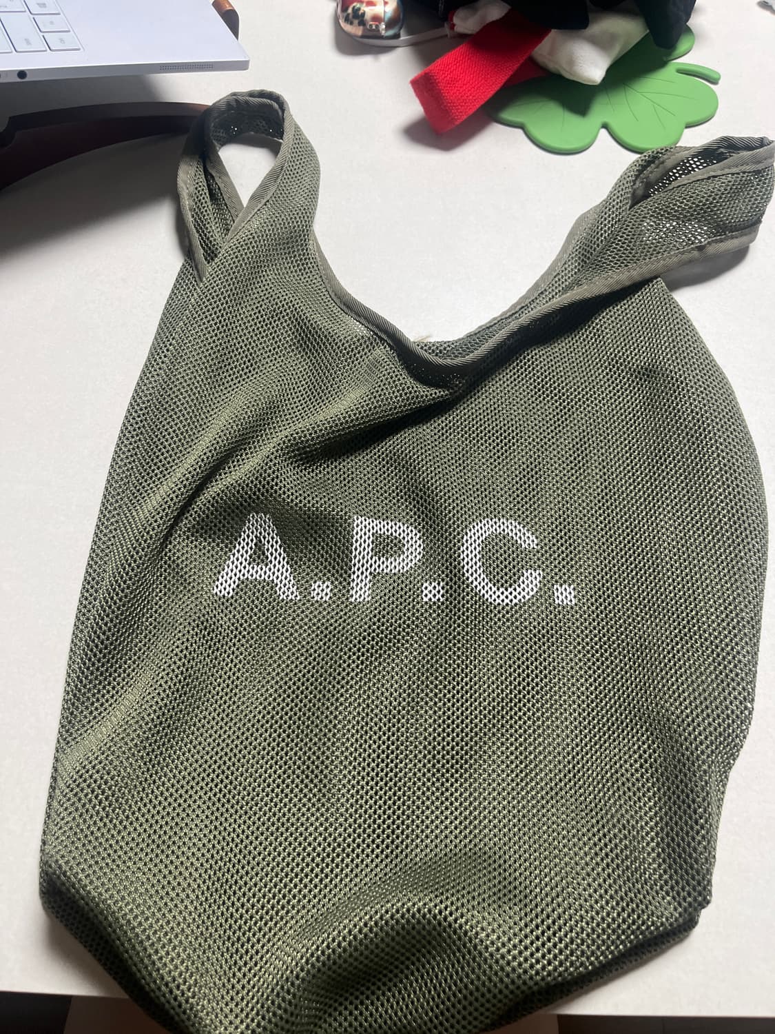 아페쎄 매쉬 토트백 카키 상품이미지2