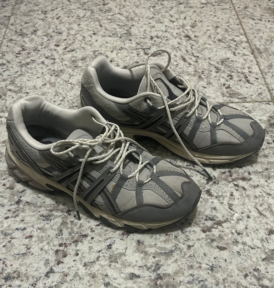 [280] 아식스 젤 소노마 15-50 오이스터 그레이 클레이 그레이 상품이미지3