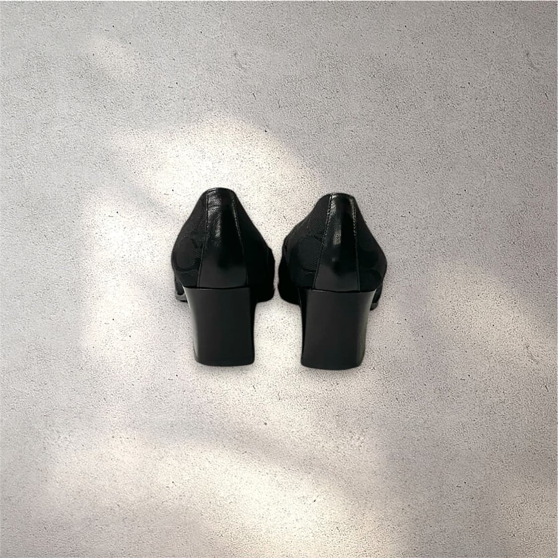 [240] 코치 시그니처 캔버스 이태리제 펌프스 (No.561) 상품이미지4