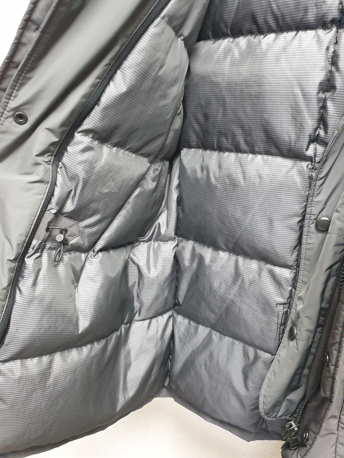 [52/105] 알레그리 구스패딩 차콜 상품이미지6