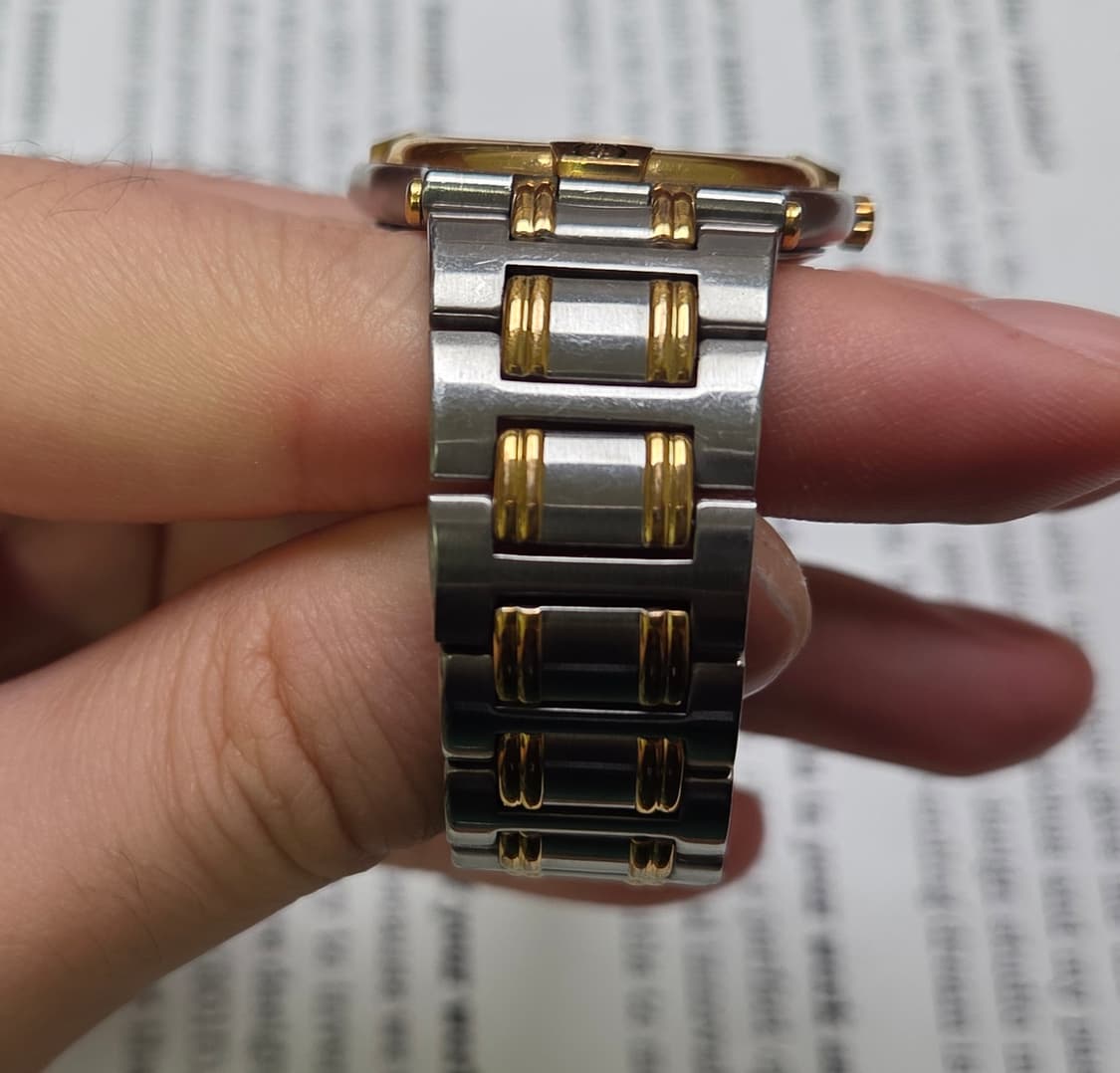 빈티지 구찌 클래식 9000M 스톤그레이 다이얼 콤비 쿼츠 남성용 브레이 상품이미지8