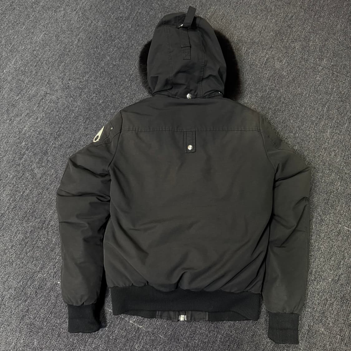 무스너클 블랙퍼 패딩  상품이미지4