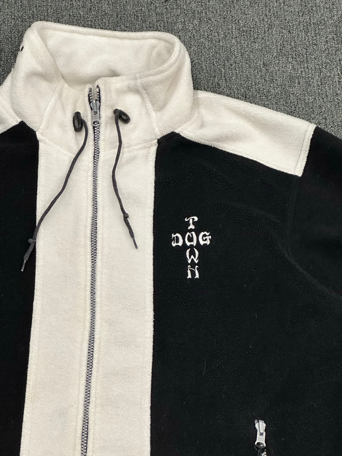 OS)도그타운 빈티지 자수 로고 포인트 플리스 집업 상품이미지7