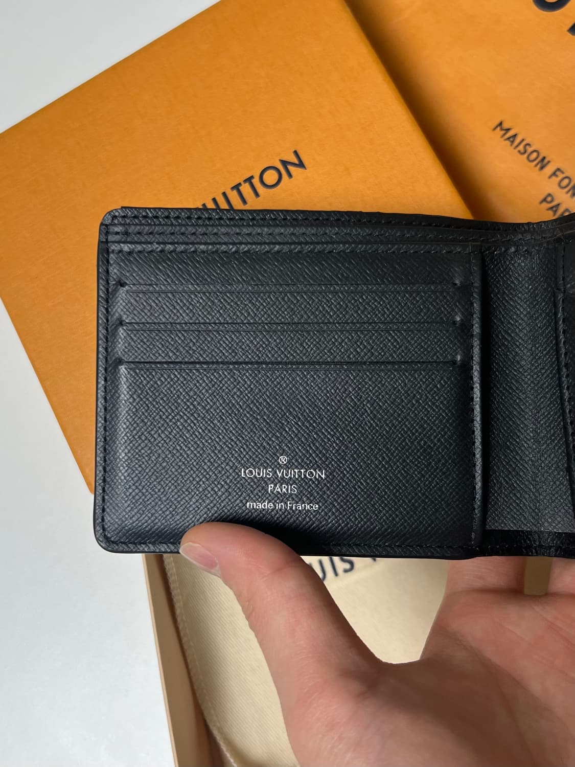 [정품] 루이비통 모노그램 이클립스 멀티플월렛 상품이미지4