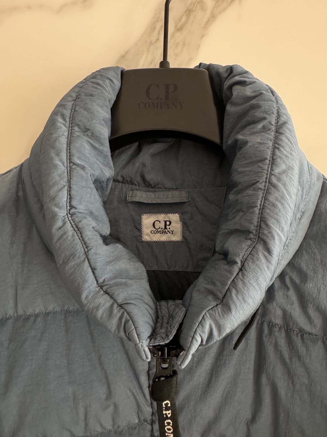 Cp컴퍼니 크롬R/이동휘 패딩/100 상품이미지5