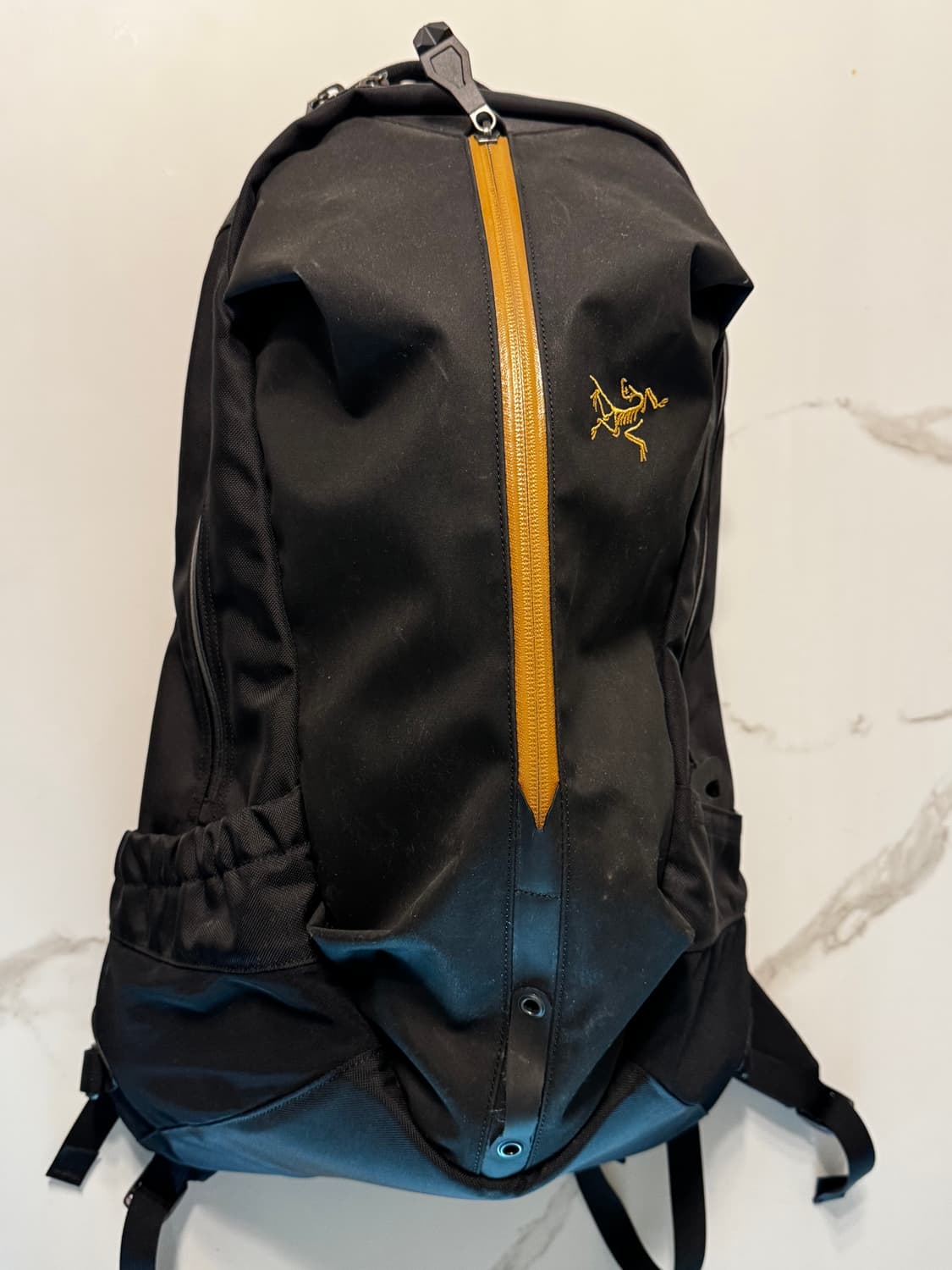 아크테릭스 아로 22 백팩 24k블랙 상품이미지3