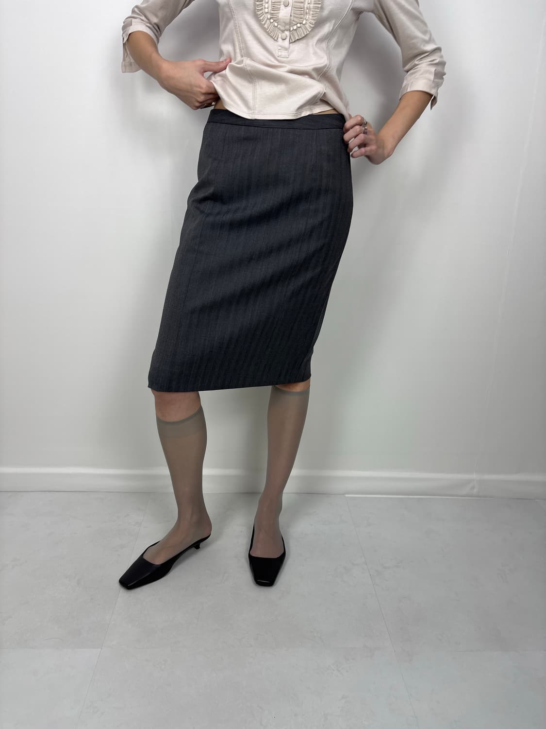 CHARCOAL STRIPE MIDI SKIRT 상품이미지2