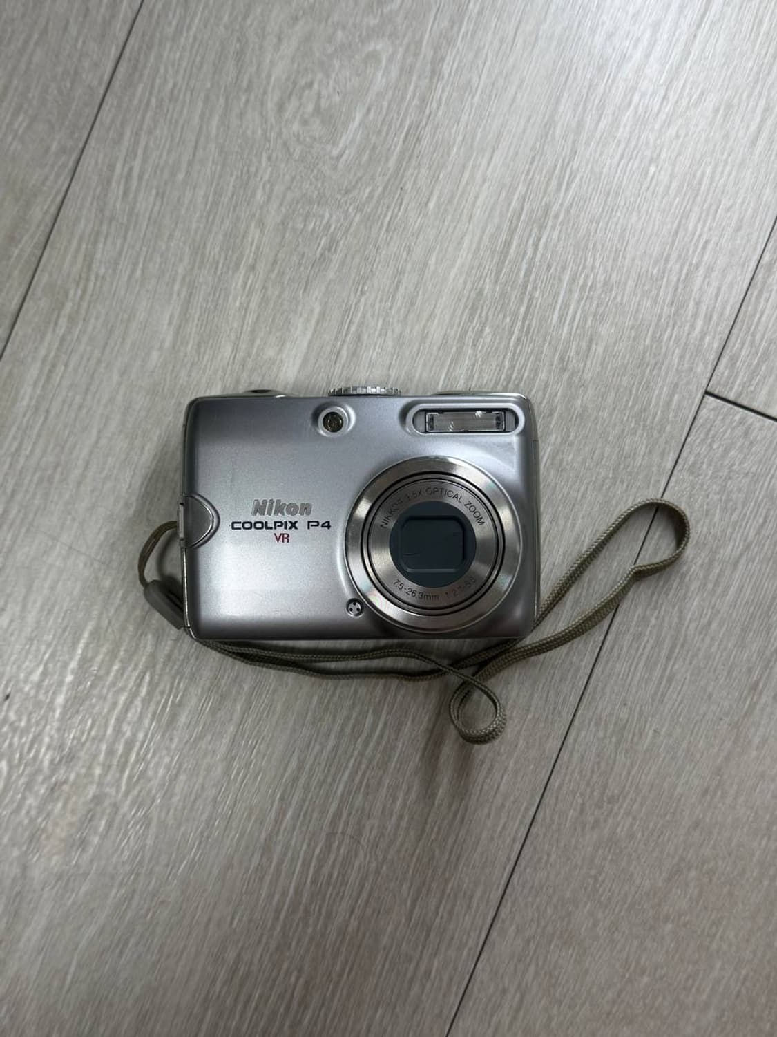 니콘 쿨픽스 P4 디카
(Nikon Coolpix P4) 상품이미지1