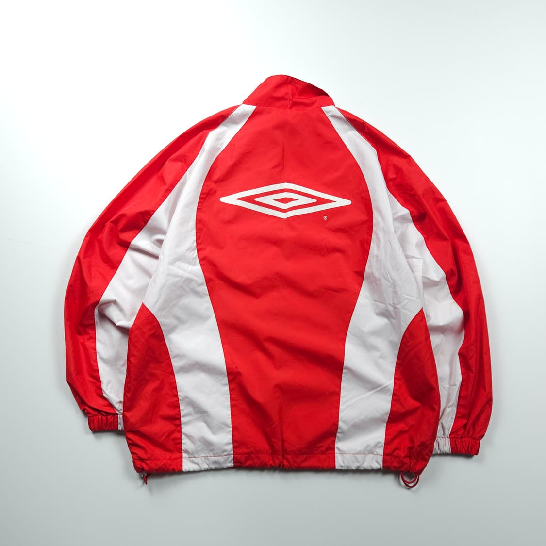 엄브로 빅로고 배색 박시핏 바람막이 (L) 상품이미지1