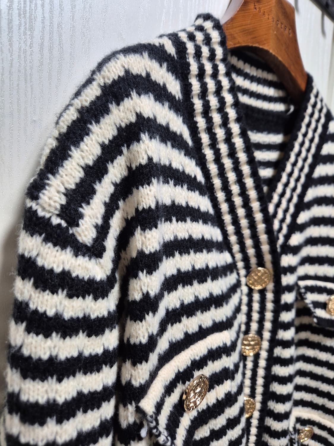 (세일)(새상품)vtg 스트라이프 금장 버튼 가디건 상품이미지5