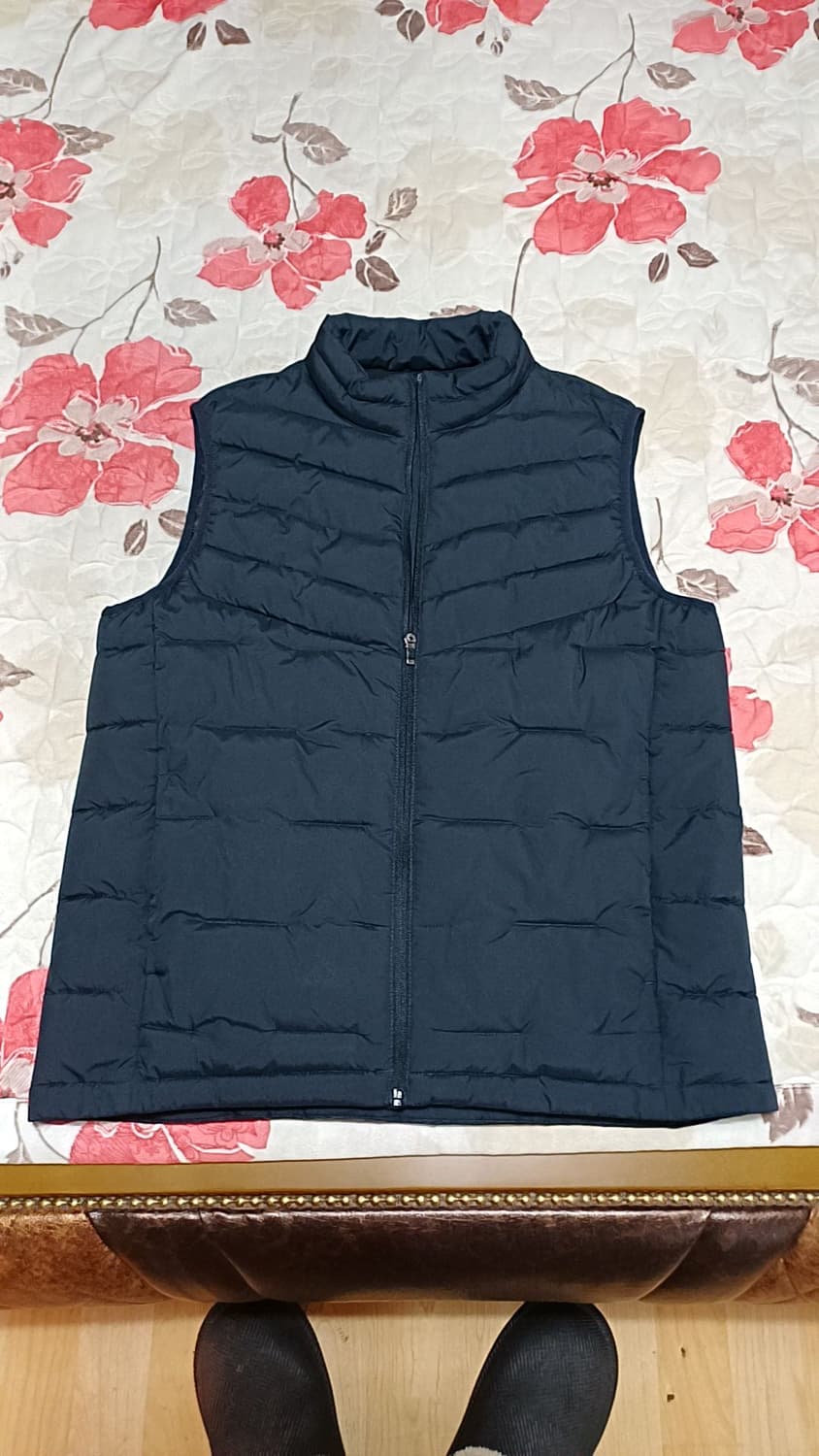 커터앤벅 골프경량조끼 100 가슴55 기장69 상품이미지1