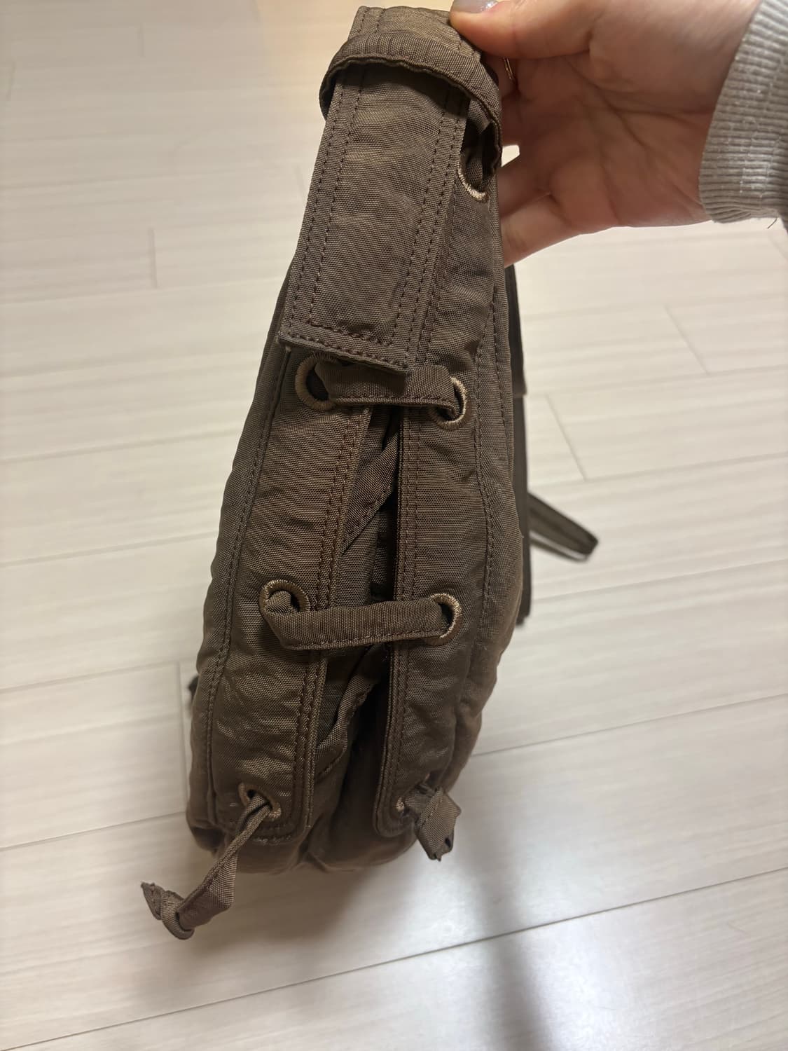 르메르 게임백 코비차브라운(스몰) 판매합니다 상품이미지2