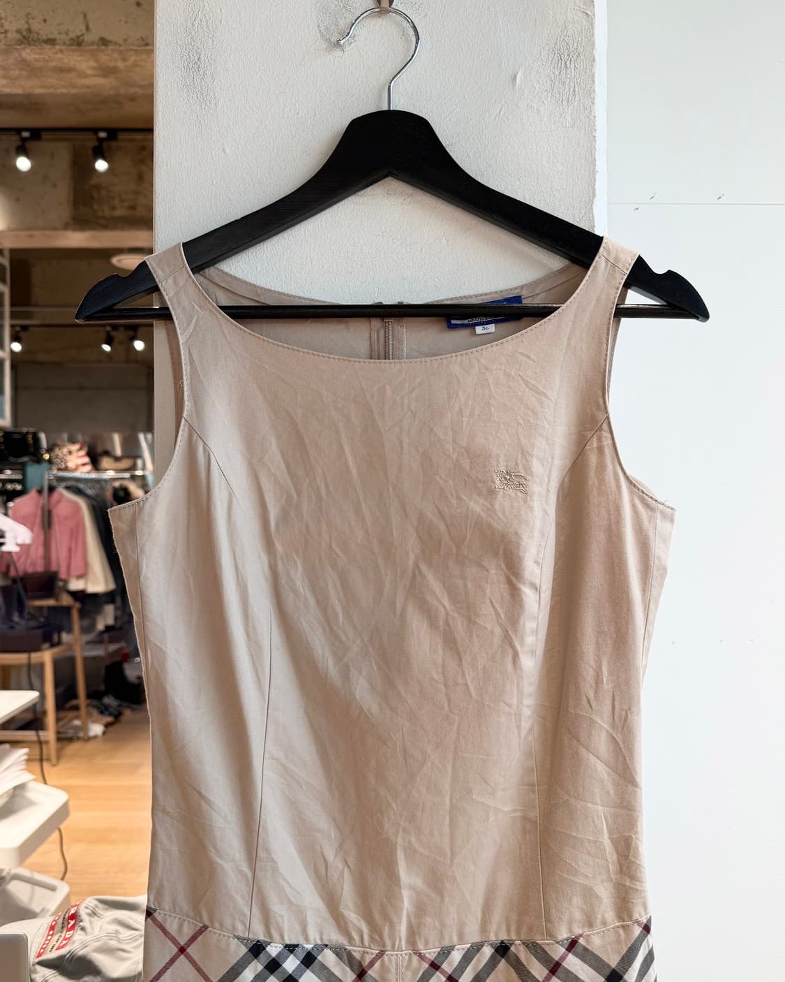 버버리 블루라벨 브라운 노바체크 슬리브리스 원피스  상품이미지2