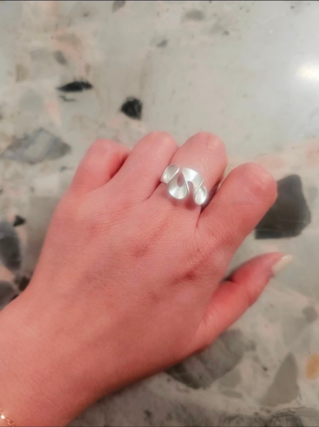 무광 실버 웨이브 오픈 링  은반지 상품이미지4