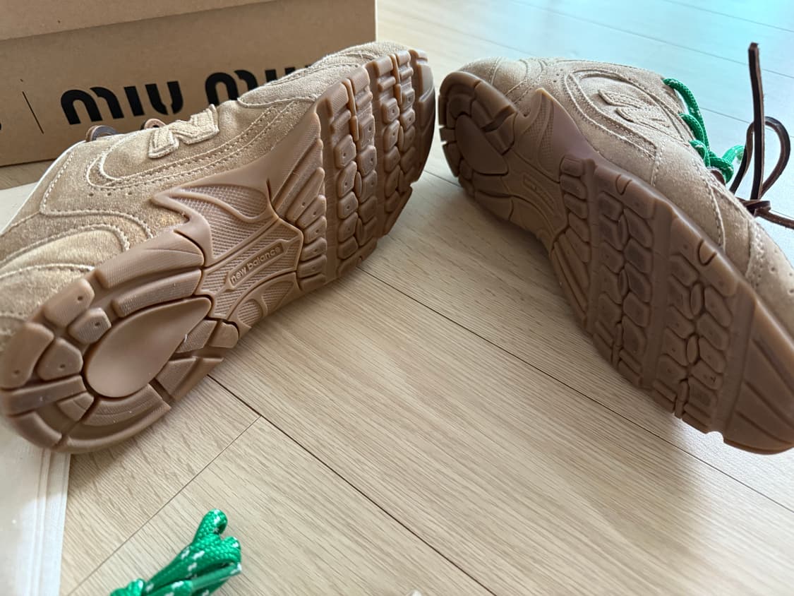 미우미우x뉴발란스 530 스웨이드 메쉬 스니커즈 36.5 상품이미지7